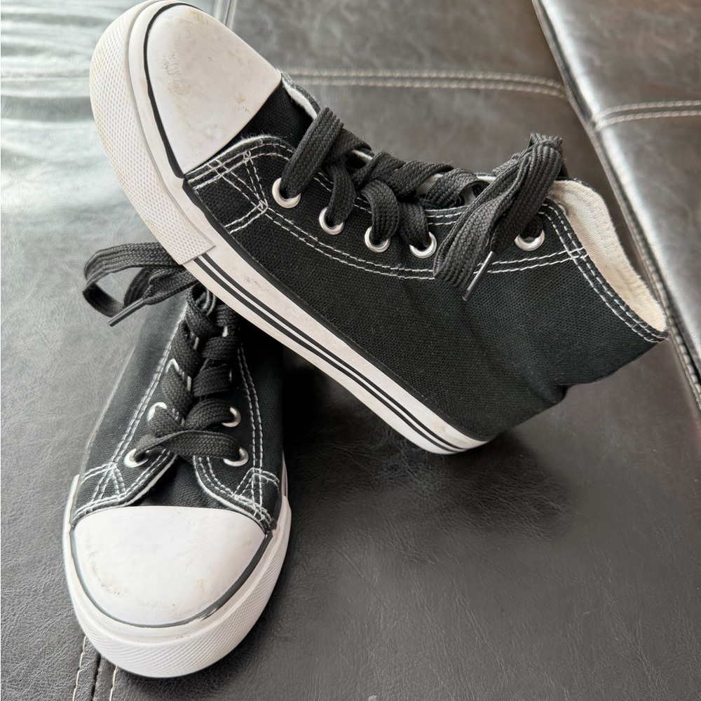 The Fashion Supply- Classic Black and White Girl’s High-Top Sneakers - Picture 3 of 6
